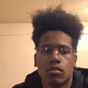 Meet your Posher, Max